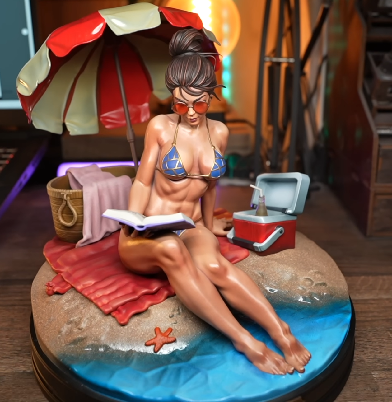 Chun-Li on the Beach Sculpture (75mm to 500mm) - Unassembled/Unpainted/3D Print