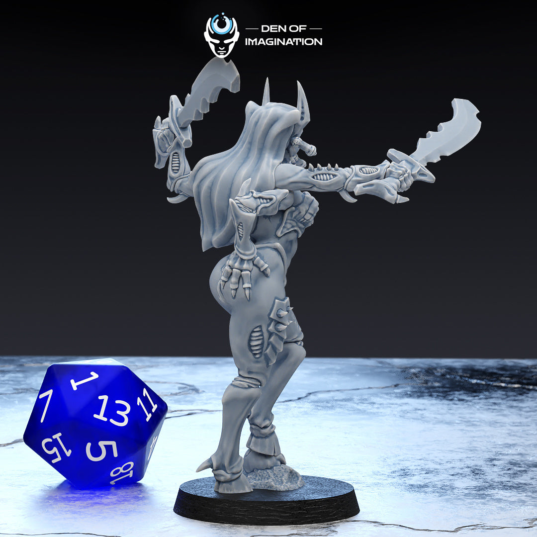 Hive Lady - Pin up - Chaos - Compatible with Warhammer 40K - by Den of Imagination - Tabletop RPG Miniature - Roleplaying 3D Printed Fantasy Mini