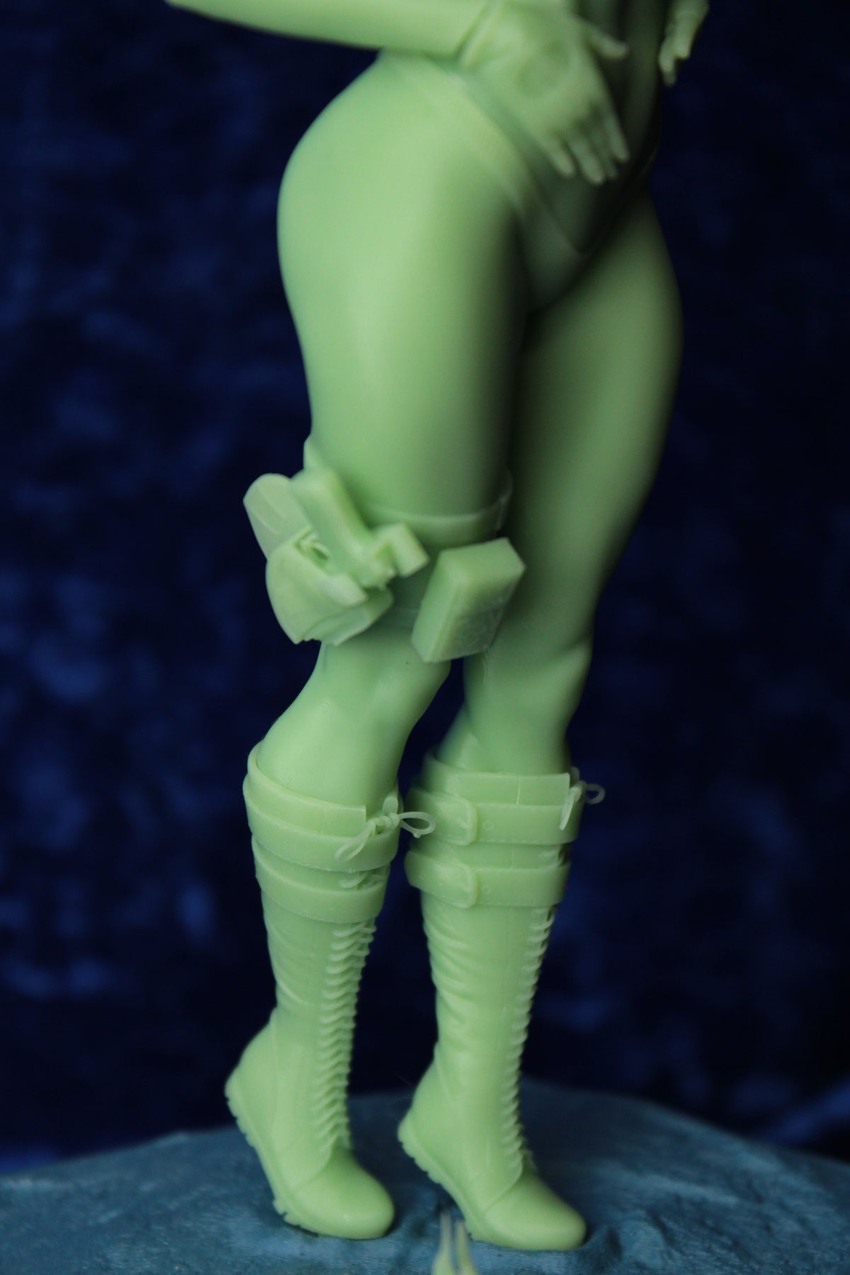 Lara Croft SFW/NSFW Sculpture (75mm to 500mm) - Unassembled/Unpainted/3D Print
