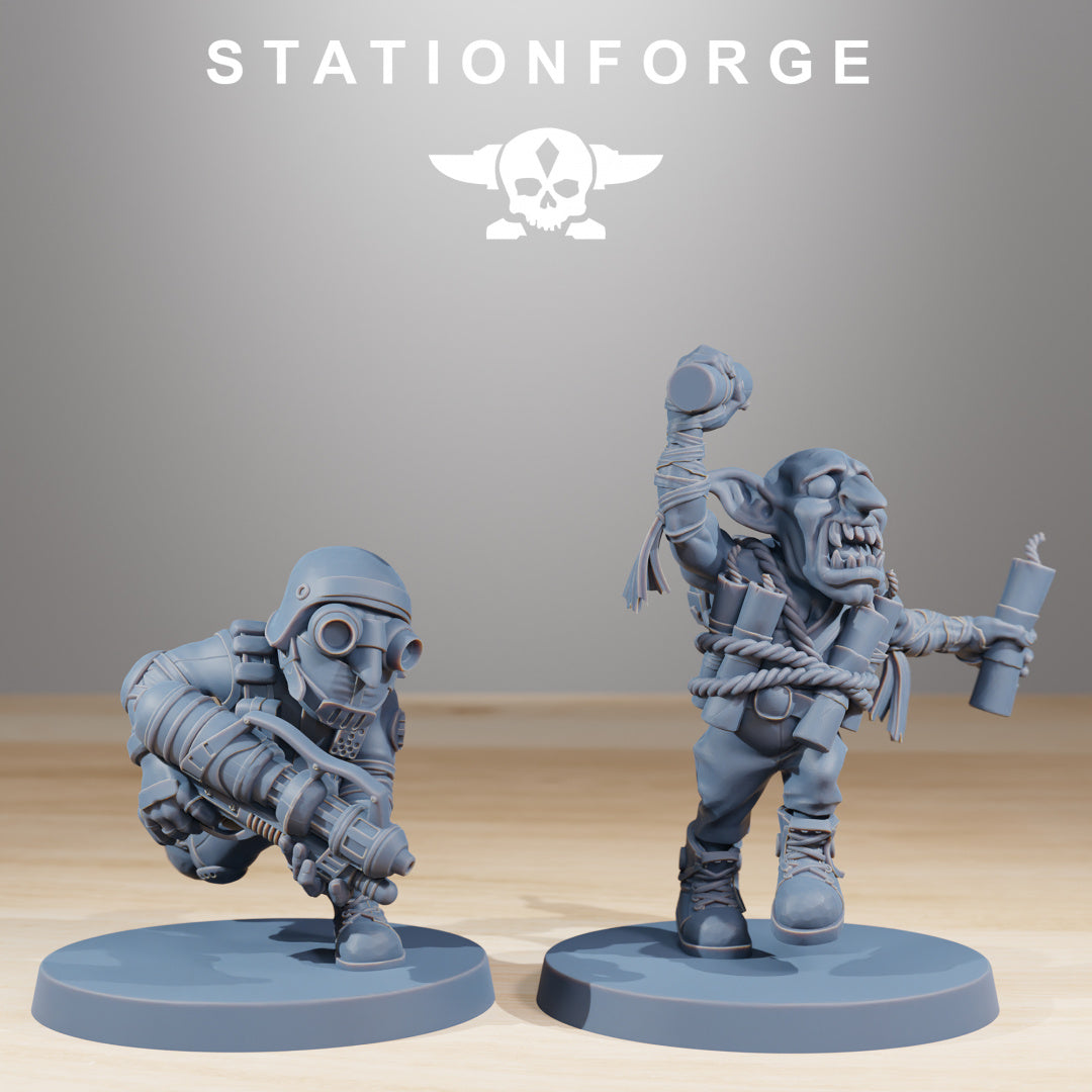 Orkaz Skillers - Compatible with Warhammer 40K - by Station Forge - Tabletop RPG Miniature - Roleplaying 3D Printed Fantasy Mini