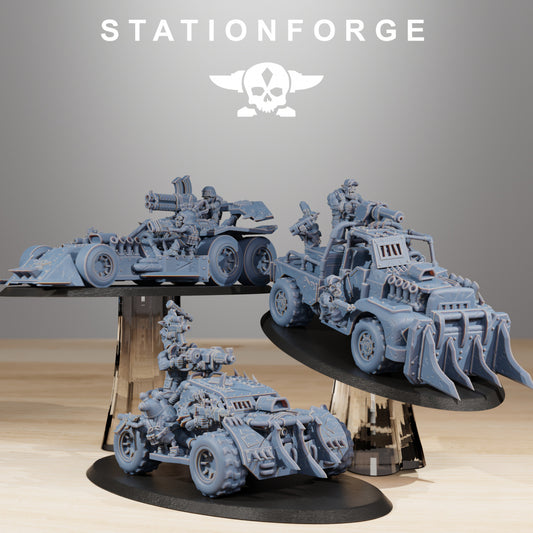 Orkaz Speedsters - Compatible with Warhammer 40K - by Station Forge - Tabletop RPG Miniature - Roleplaying 3D Printed Fantasy Mini