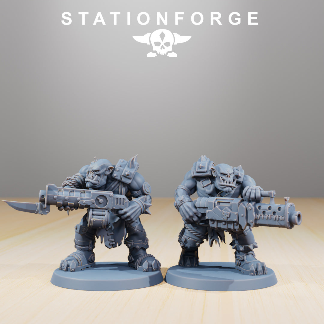 Orkaz Strappaz - Compatible with Warhammer 40K - by Station Forge - Tabletop RPG Miniature - Roleplaying 3D Printed Fantasy Mini