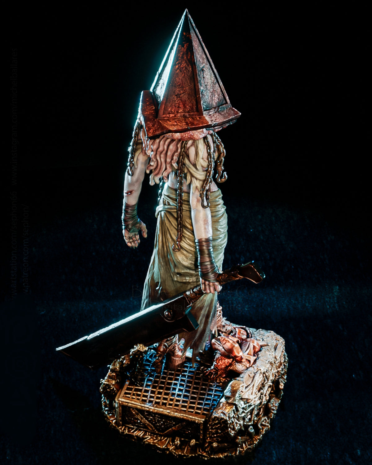 Female Pyramid Head Sculpture (75mm - 300mm) Unpainted / Unassembled / 3D Printed