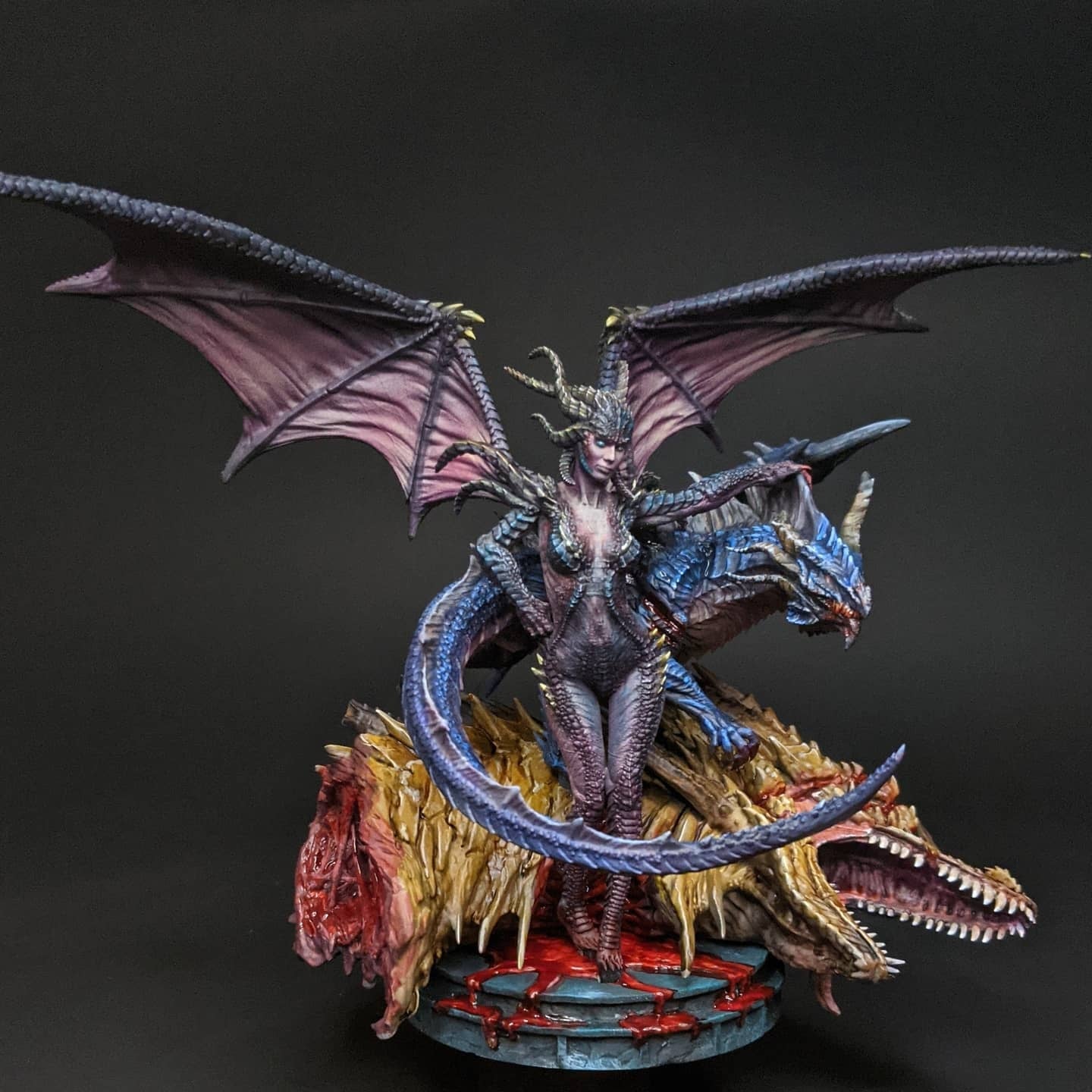 Queen of Chaos Pose 1 - by Mini Monster Mayhem- Tabletop RPG Miniature - Roleplaying 3D Printed Fantasy Mini