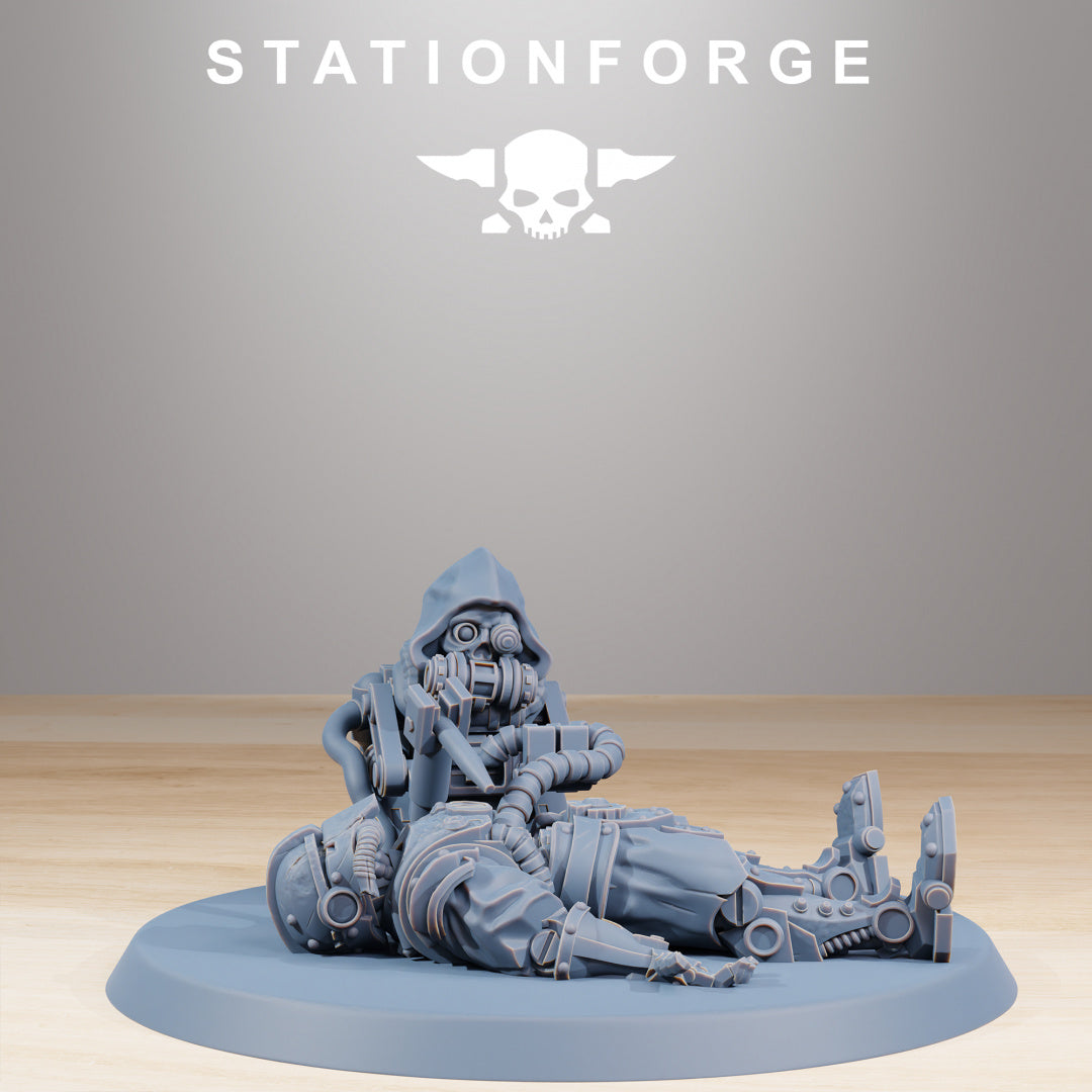 Scavenger Wounded - Compatible with Warhammer 40K - by Station Forge - Tabletop RPG Miniature - Roleplaying 3D Printed Fantasy Mini