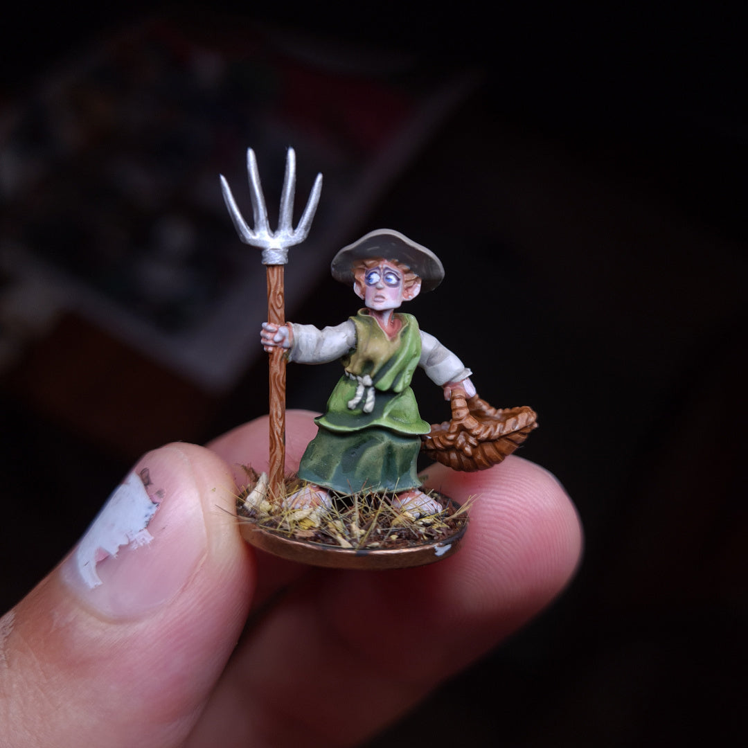 Woodland Halfling Villager - Dungeons and Dragons - by Warp Minis- Tabletop RPG Miniature - Roleplaying 3D Printed Fantasy Mini