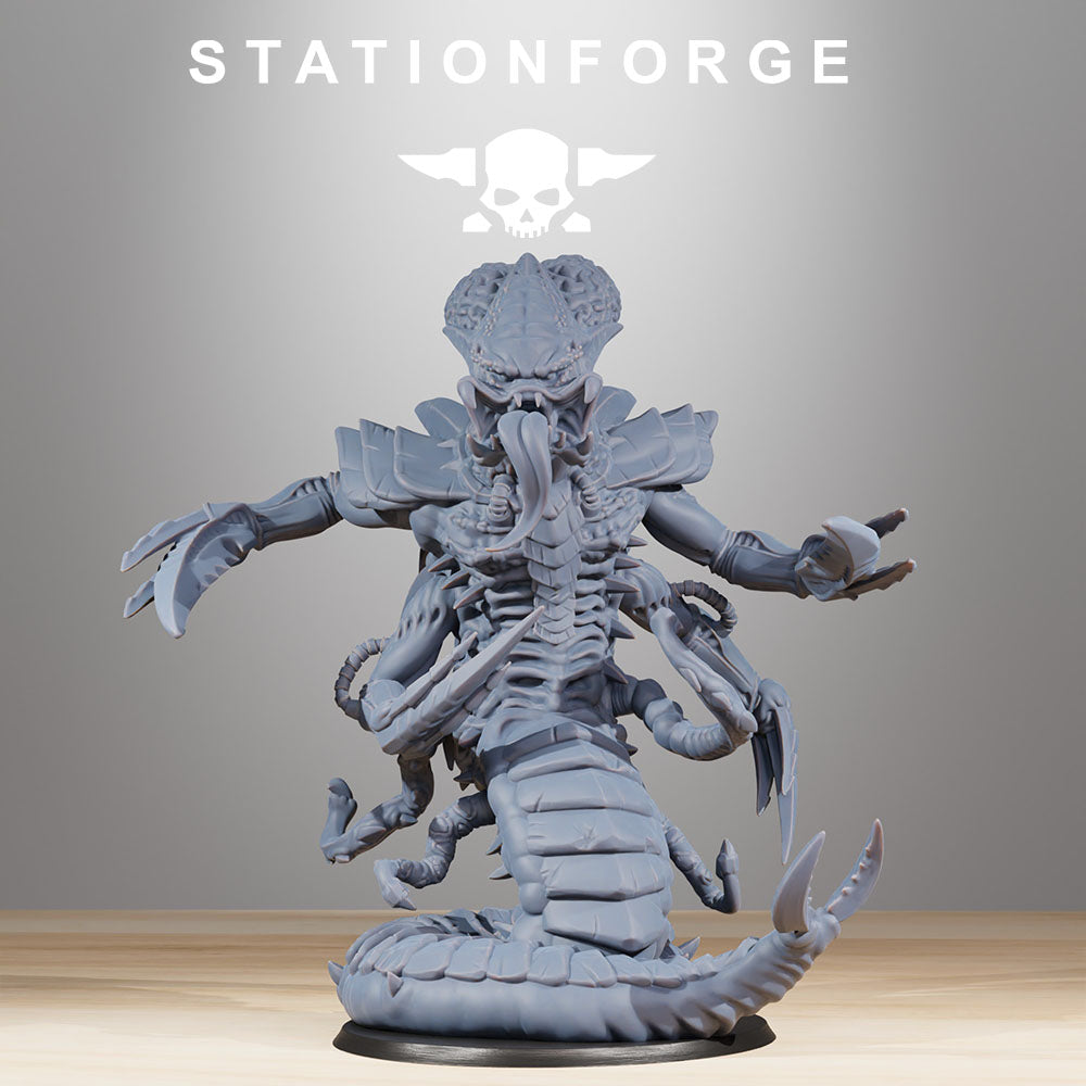 Xenarid Brainiac - Compatible with Warhammer 40K - by Station Forge - Tabletop RPG Miniature - Roleplaying 3D Printed Fantasy Mini