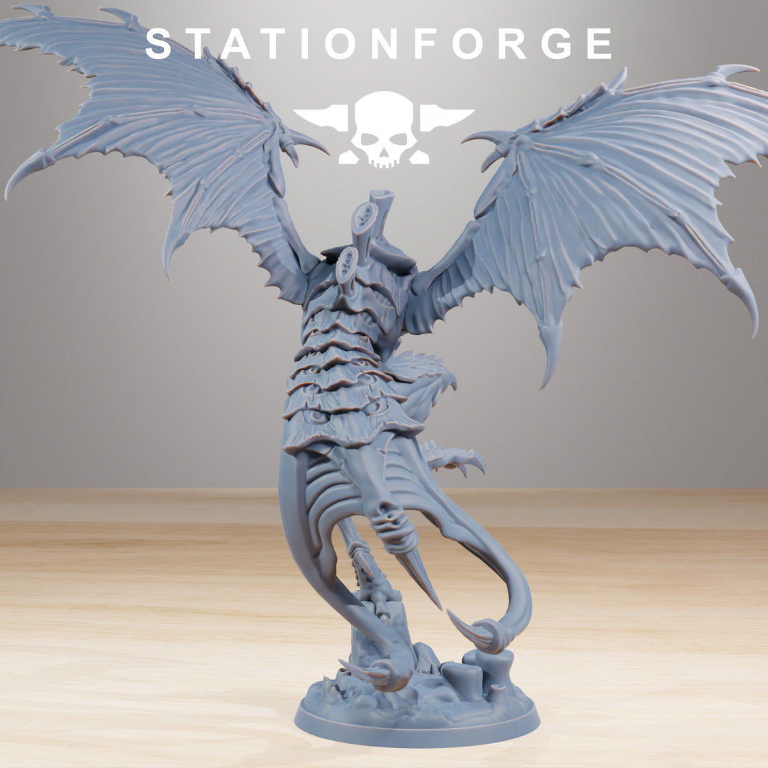 Xenarid Flyer Leader - Compatible with Warhammer 40K - by Station Forge - Tabletop RPG Miniature - Roleplaying 3D Printed Fantasy Mini