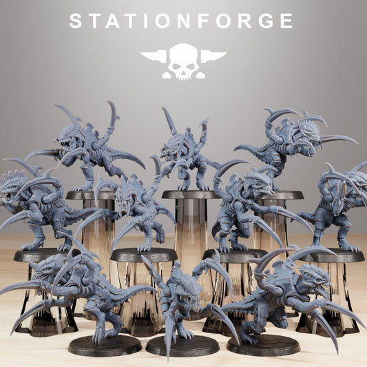 Xenarid Infantry Melee Unit - Compatible with Warhammer 40K - by Station Forge - Tabletop RPG Miniature - Roleplaying 3D Printed Fantasy Mini