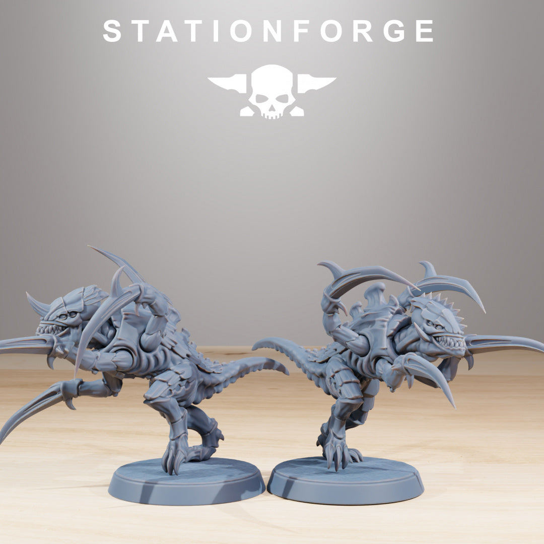 Xenarid Infantry Melee Unit - Compatible with Warhammer 40K - by Station Forge - Tabletop RPG Miniature - Roleplaying 3D Printed Fantasy Mini