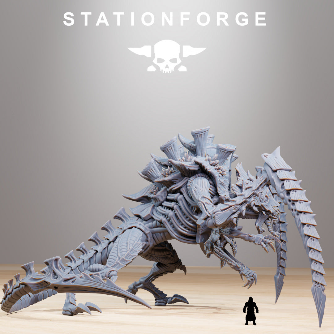 Xenarid Queen V2 - Hive Titan - Compatible with Warhammer 40K - by Station Forge - Tabletop RPG Miniature - Roleplaying 3D Printed Fantasy Mini