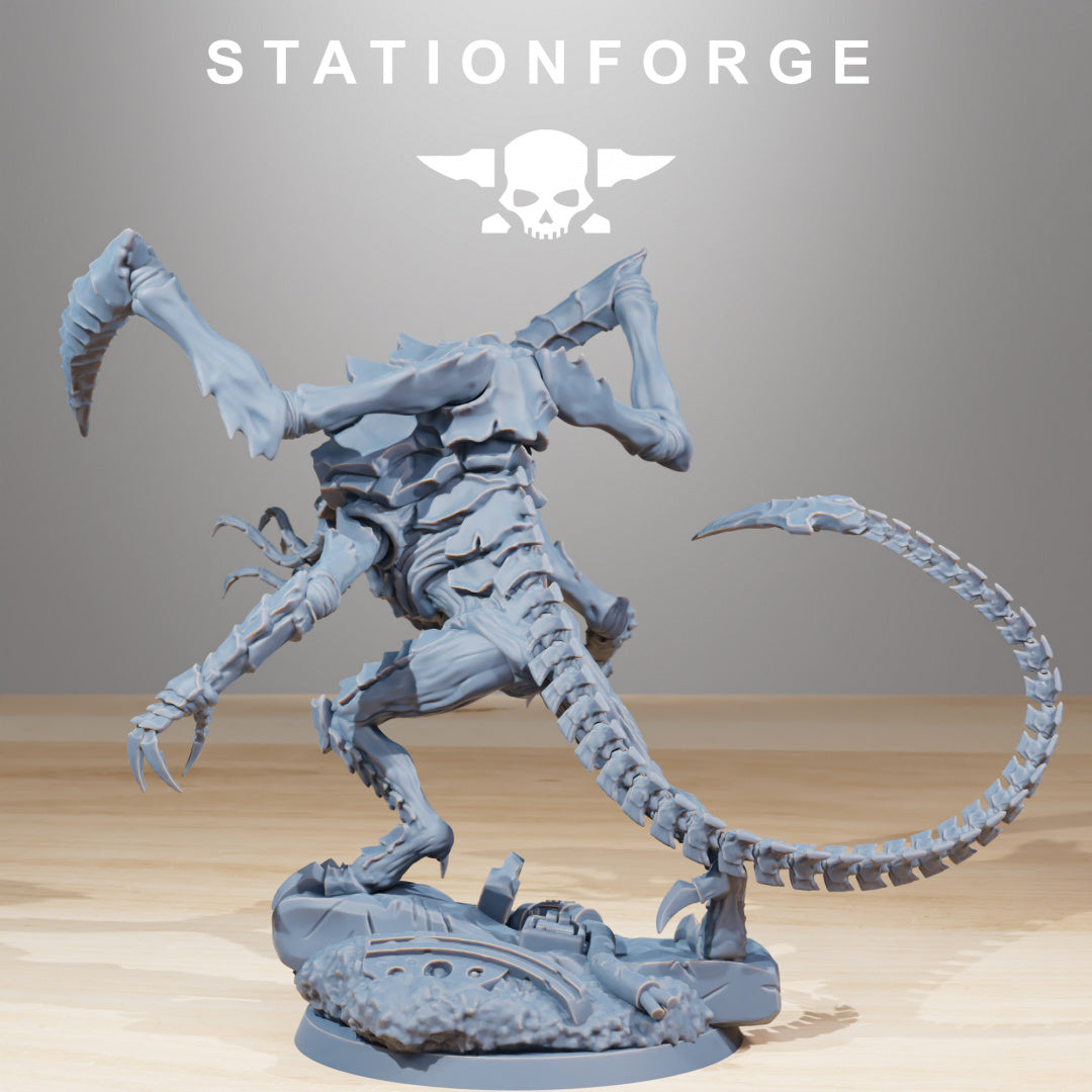 Xenarid Soul Eater - Tyranid Proxy - Compatible with Warhammer 40K - by Station Forge - Tabletop RPG Miniature - Roleplaying 3D Printed Fantasy Mini