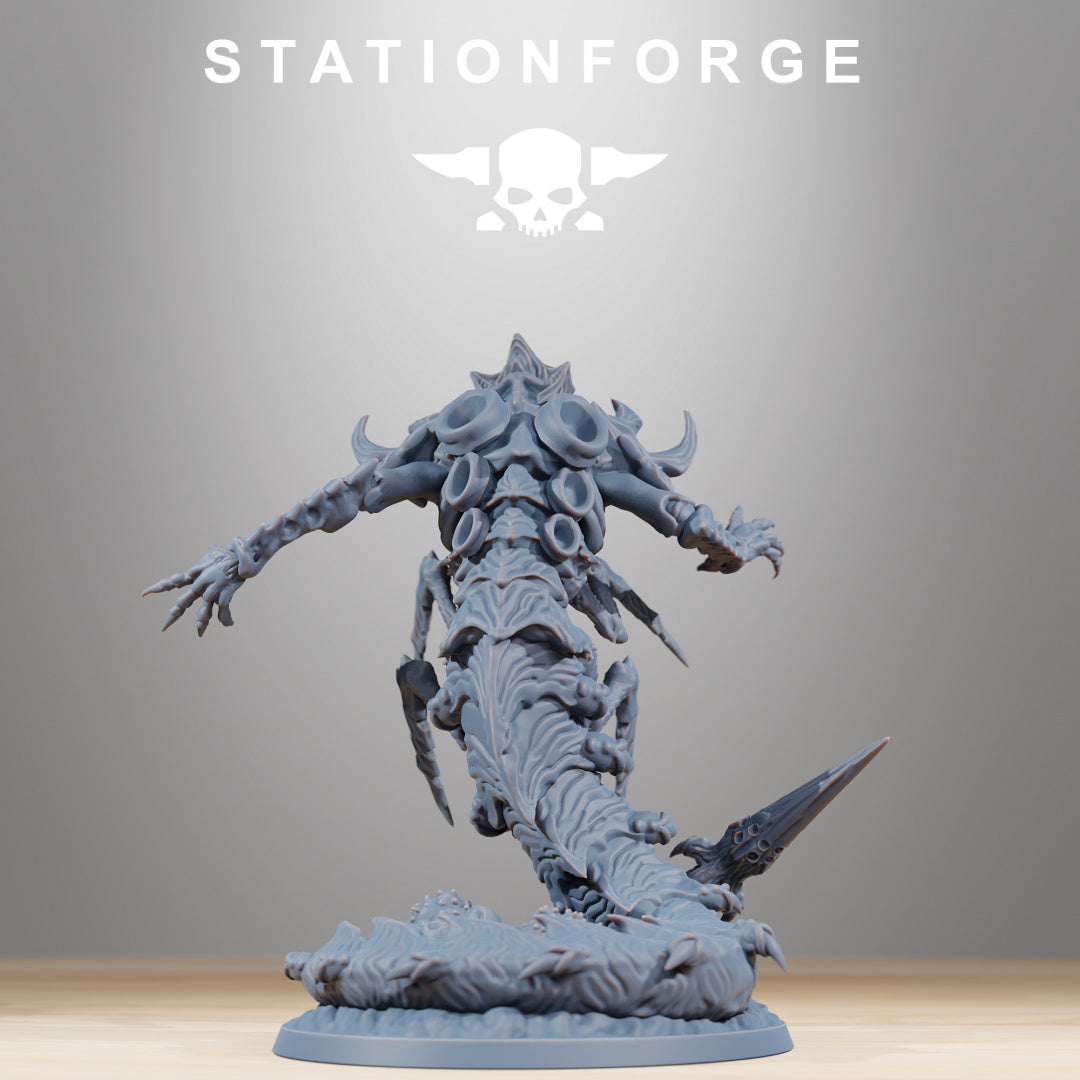 Xenarid Wormaak - Compatible with Warhammer 40K - by Station Forge - Tabletop RPG Miniature - Roleplaying 3D Printed Fantasy Mini